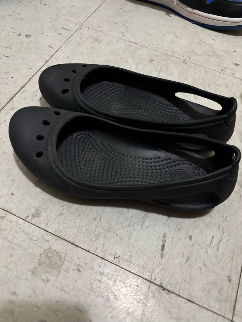 Crocs Kadee Black Flats Slip-On Shoes Women’s Size 4